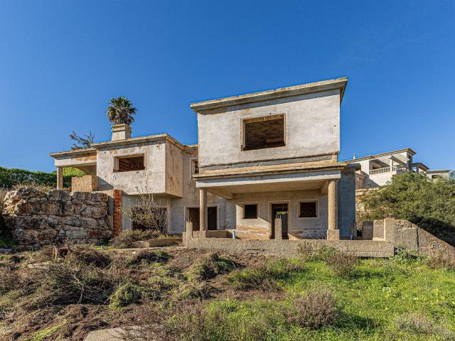 Moradia T3 para Renovar com Piscina | Parque da Floresta, Vi. 393m² Budens