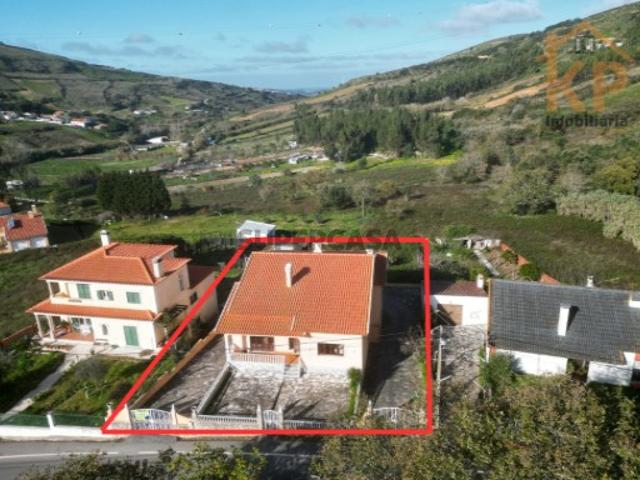 Moradia T3 para VENDA em Casal da Bela Vista Dois Portos, Torres Vedras