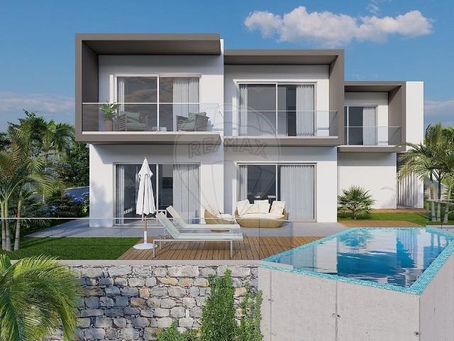Moradia T3 para venda no Caniço Nova construção de luxo no. 258m² Caniço