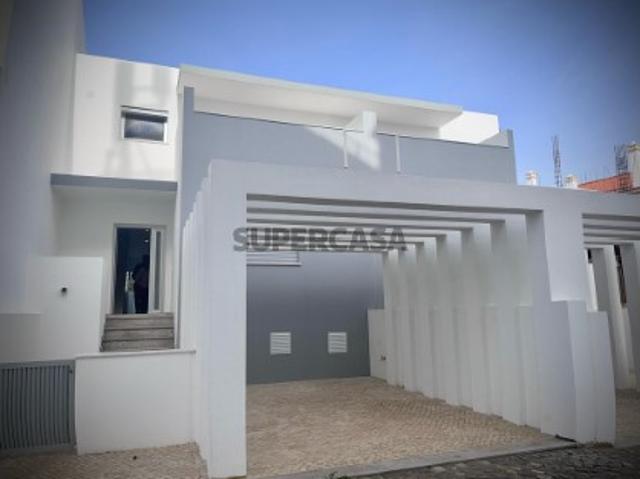 Moradia T3 perto da praia em Altura, Algarve