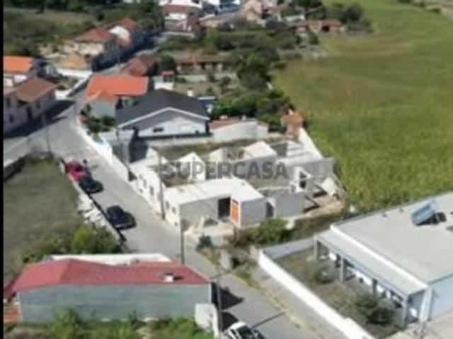 Moradia T3 perto do centro de Válega