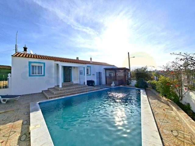 Moradia T3 Piscina Privada e Vistas Desafogadas Vale do Pereiro