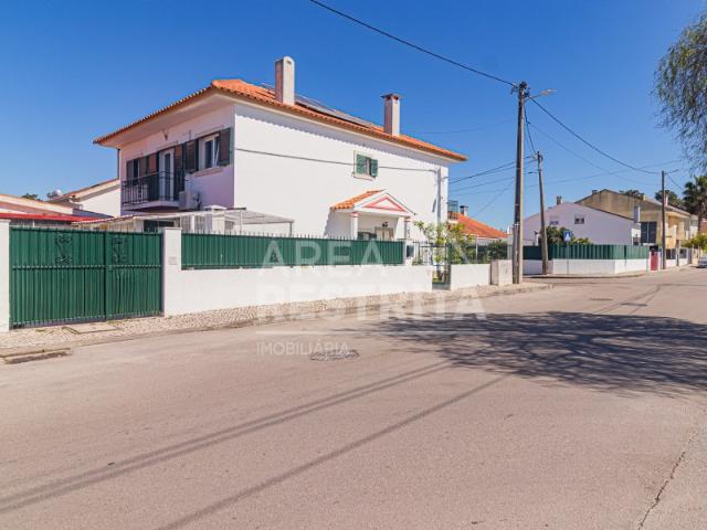 Moradia T3, Quinta Do Conde, Sesimbra | BPI Expresso Imobiliário