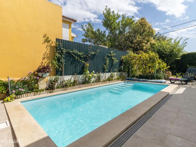 Moradia Isolada Remodelada, em terreno com 522 m2