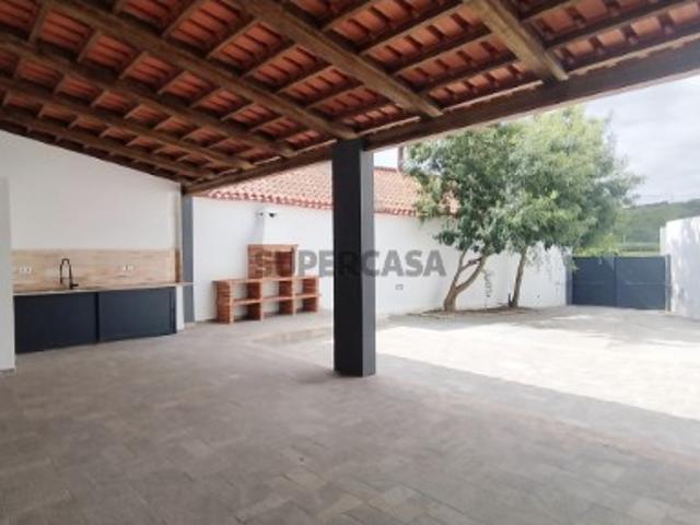 Moradia T3 RENOVADA no CENTRO de Ponte do Rol