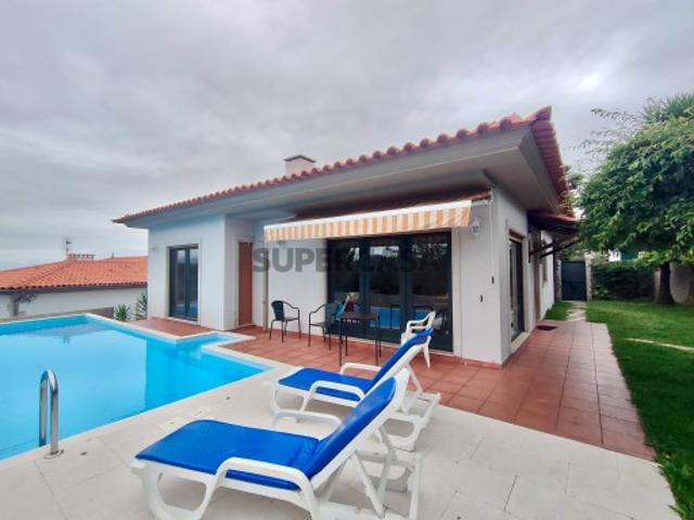 Moradia T3 Renovada com Piscina, Jardim e Garagem em Vilarelho, Caminha