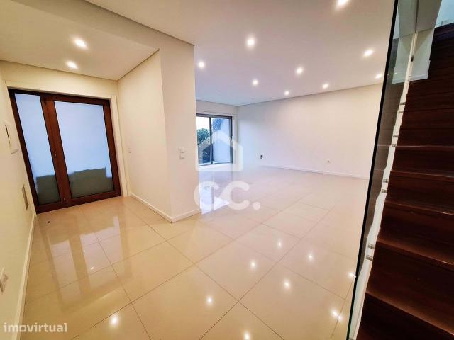 Moradia T3 RENOVADA Cristelos, Boim e Ordem, Lousada