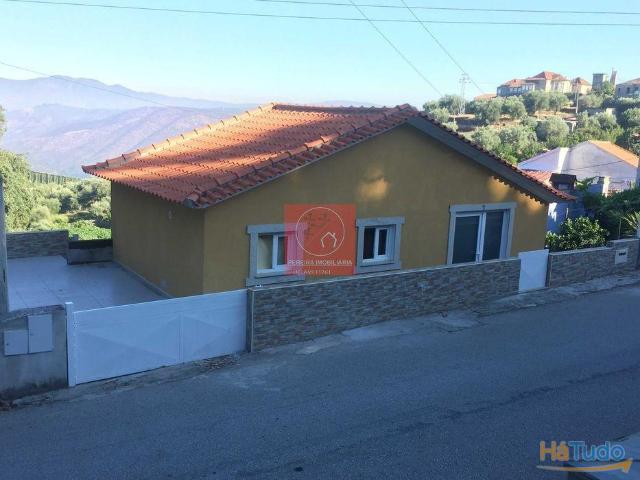Moradia T3 Restaurada em Vila Seca, Armamar | 26083543551