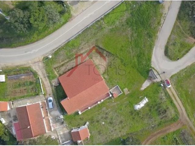 Moradia T3 São Bartolomeu Messines com 2000 m2 de área circundante