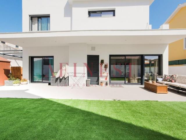 Moradia T3 São Domingos Rana Com Jardim E Terraço 119m² São Domingos De Rana