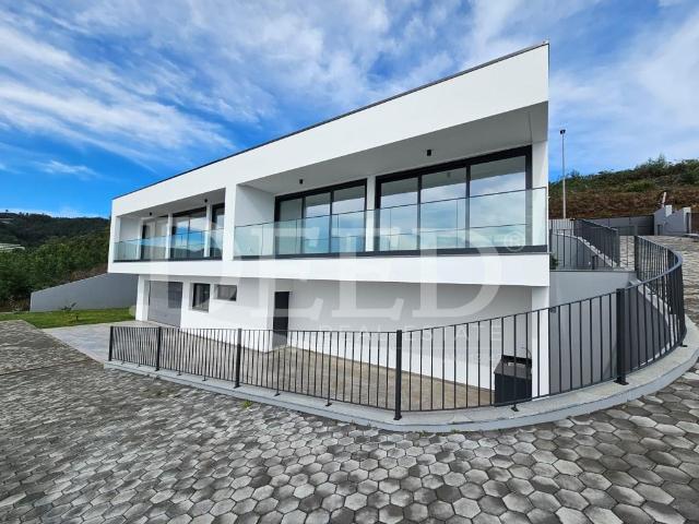 Moradia T3 Santa Cruz 111m² Santa Cruz