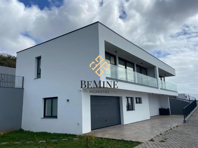 Moradia T3 / Santa Cruz Ilha da Madeira 194m² Santa Cruz