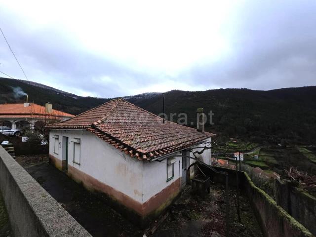 Moradia T3 / Seia, Sazes da Beira