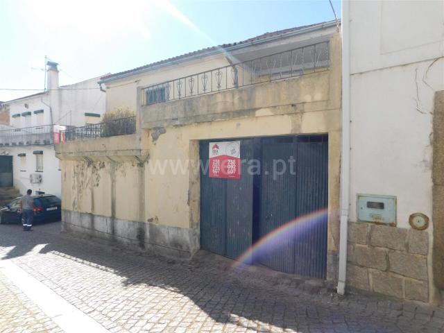 Moradia T3 / Seia, Torrozelo