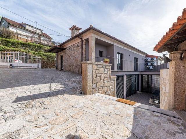 Moradia T3 Semi Nova com bons acabamentos 247m² da Ribeira do Neiva