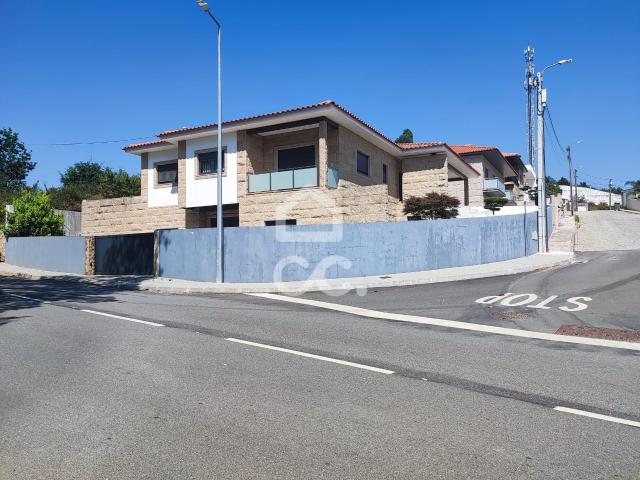 Moradia T3, Silvares, Pias, Nogueira e Alvarenga, Lousada