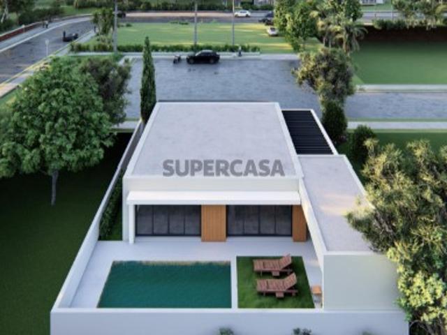 Moradia T3 térrea com piscina e estacionamento em Venda do Alcaide, Palmela