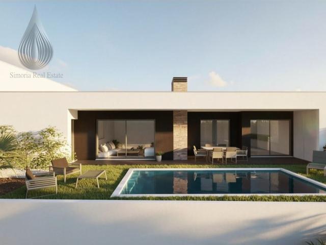 Moradia T3 Térrea de Luxo com Piscina Fração A