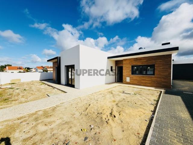 Moradia T3 Térrea em Construção com Piscina | Azeitão