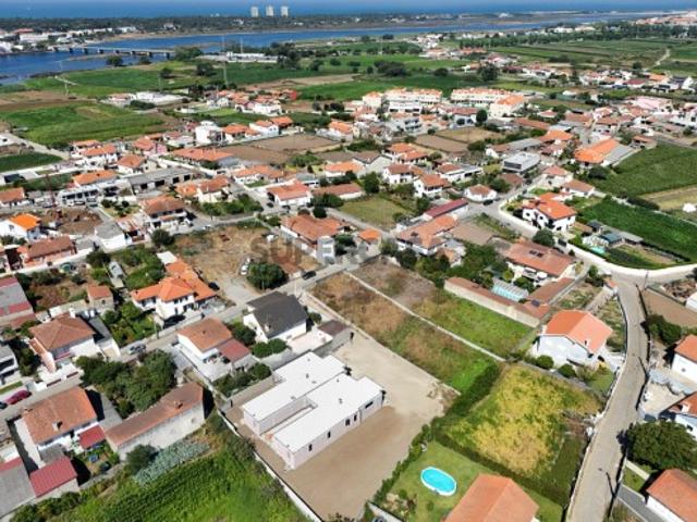 Moradia T3 Térrea em Gandra Esposende