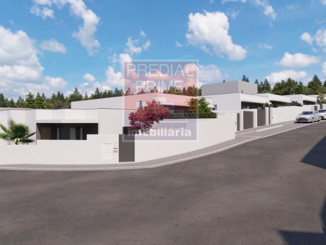 Moradia T3 térrea em Santa Maria da Feira