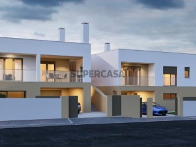Moradia T3 Térrea isolada