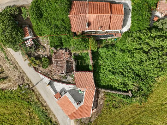 Moradia T3 Térrea para Remodelação