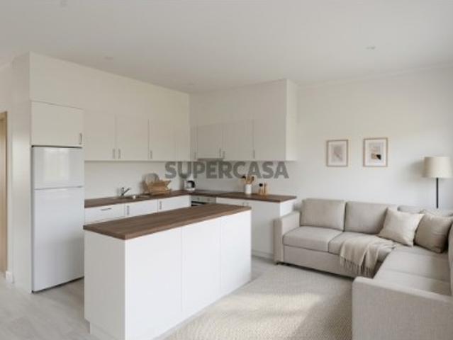 Moradia T3 térrea remodelada em Canha, Montijo com terreno