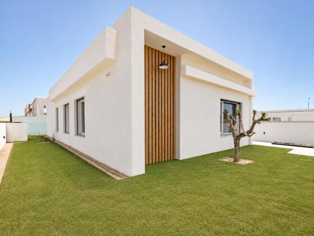 Moradia T3 Térrea Suites com Piscina | Azeitão