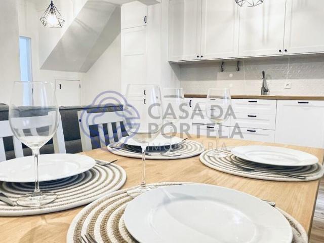 Moradia T3 Totalmente Remodelada e Mobilada com Garagem em P. 109m² Avidagos, Navalho e Pereira