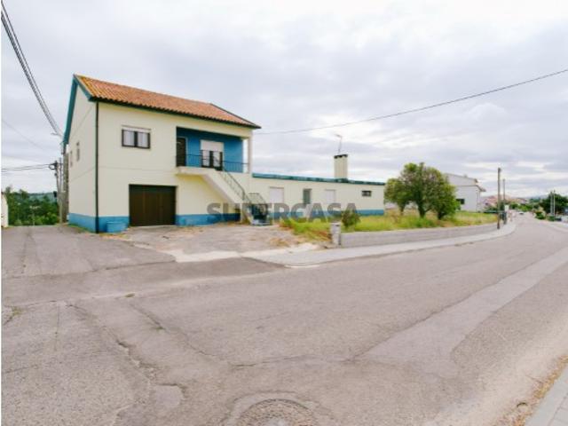 MORADIA T3 | VÁRIOS ANEXOS | FORMIGAL VINHA DA RAINHA