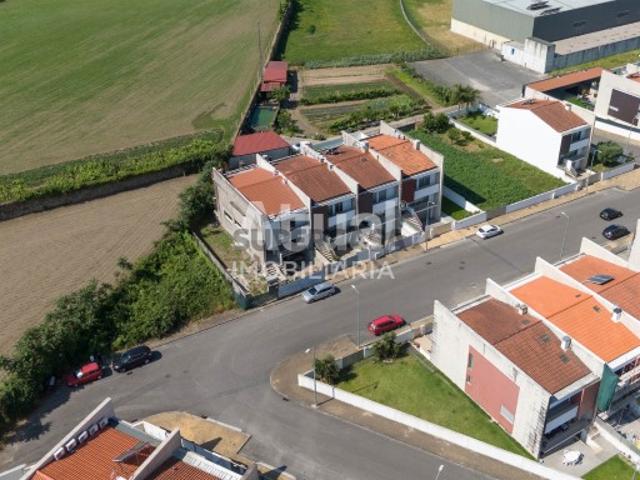 Moradia T3 Venda em Merelim São Paio, Panoias e Parada de Tibães,Braga