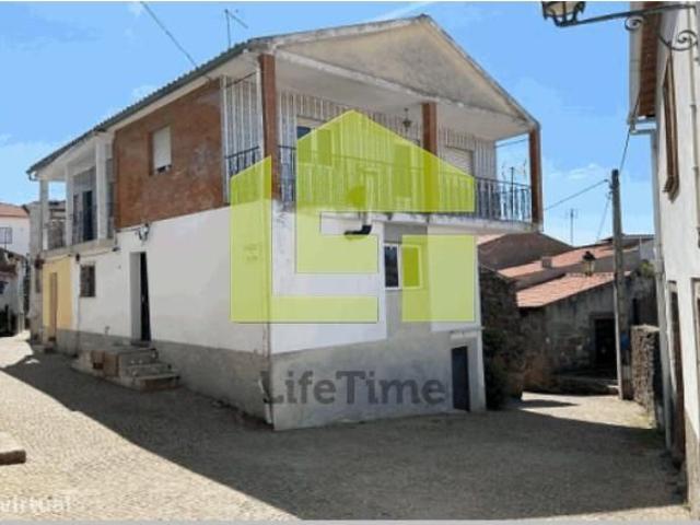 MORADIA T3 VILA FLOR CENTRO HISTORICO
