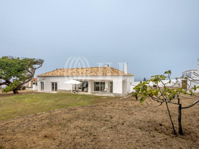 Moradia T3 vista mar nas Azenhas do Mar, Colares, Sintra