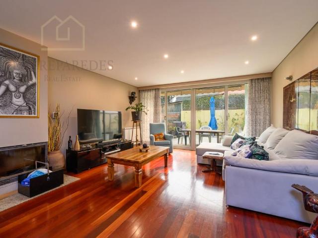 Moradia T3 + 1 com jardim e terraços, para comprar em Vila N. 134m² Oliveira do douro