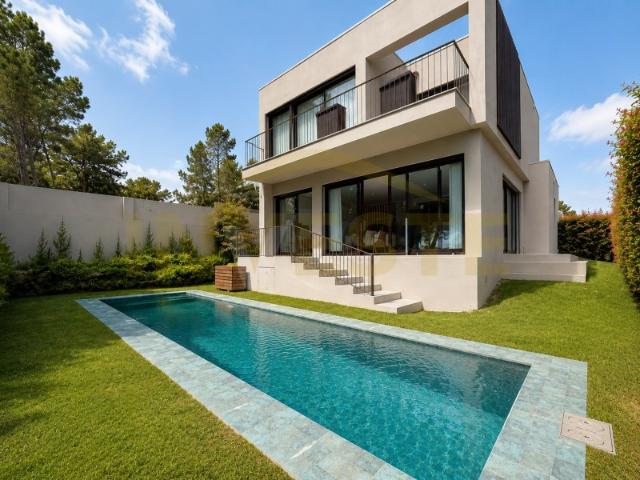 Moradia T3 + 1 com Piscina e Domótica em Murches, Cascais | A 3 km da Praia do Guincho