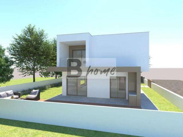 Moradia T3 + 1 com piscina na Aroeira | 26074068817