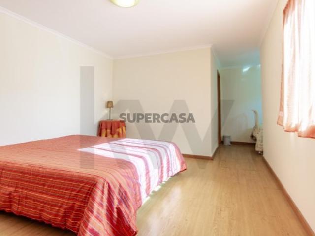 Moradia T3 + 1 Foros de Amora Lote 455 m2