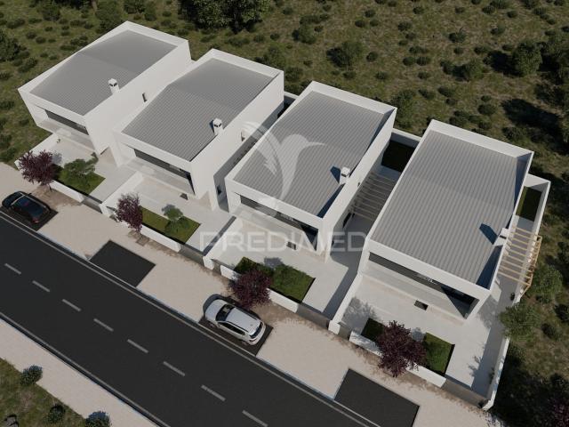 Moradia T3 + 1 na Urbanização Villas do Cerejal – Torres Novas