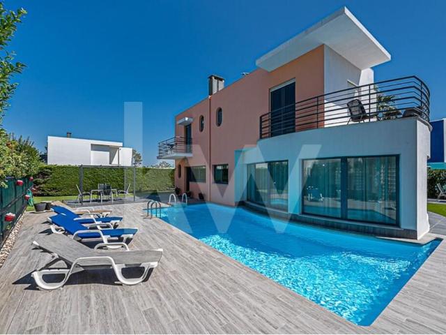 Moradia T3 + 1 Palmela Village Remodelada