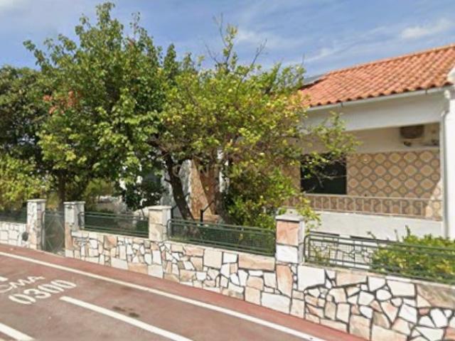 Moradia T3 + 2, lote 455m2, Sobreda da Caparica, Almada