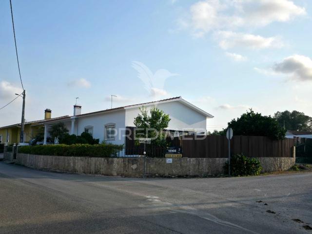 Moradia T3 • 330.000€ • Turquel