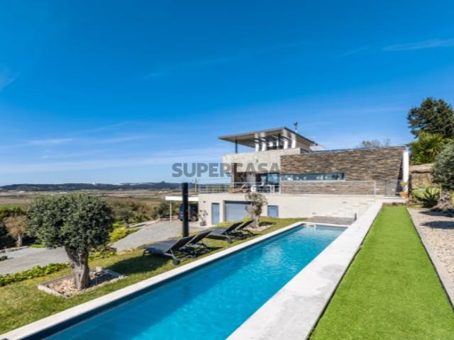 Moradia T3 + 3 Bungalows Cela Velha Alcobaça