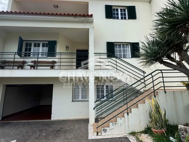 Moradia T3+Escritório em São Gonçalo Funchal Vista Mar