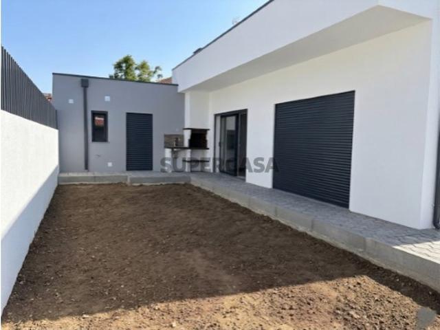 Moradia Térrea T3 + 1, Quinta das Laranjeiras, Fernão Ferro