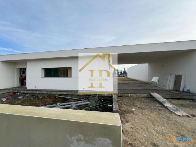 MORADIA TERREA T3 | 26063703073