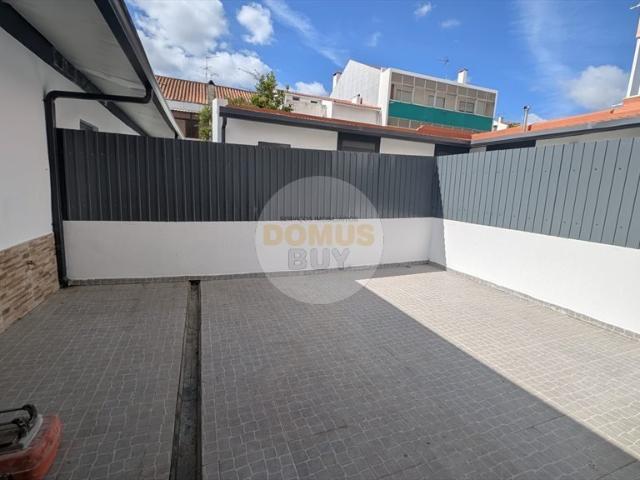 MORADIA TÉRREA T3 A ESTREAR | 2WCS BAIXA DA BANHEIRA