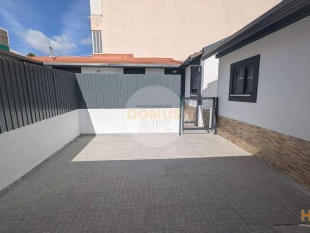 MORADIA TÉRREA T3 A ESTREAR | 2WCS BAIXA DA BANHEIRA | 26064085511