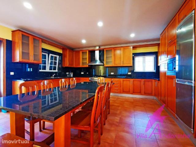 Moradia trrea T3 ncora com jardim e piscina