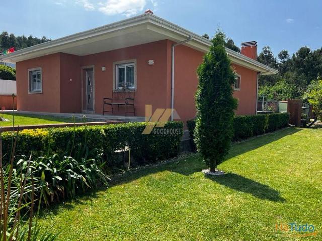 Moradia térrea T3 de 4 frentes com terreno | 26083576457